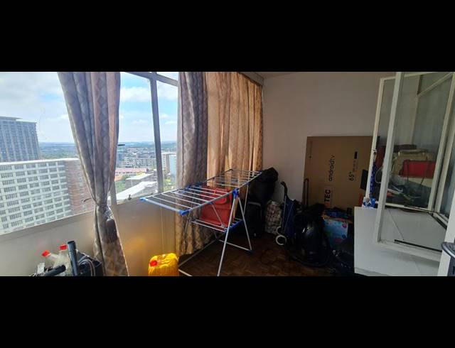 1 BEDROOM APARTMENT FOR SALE IN BEDFORD GARDENS